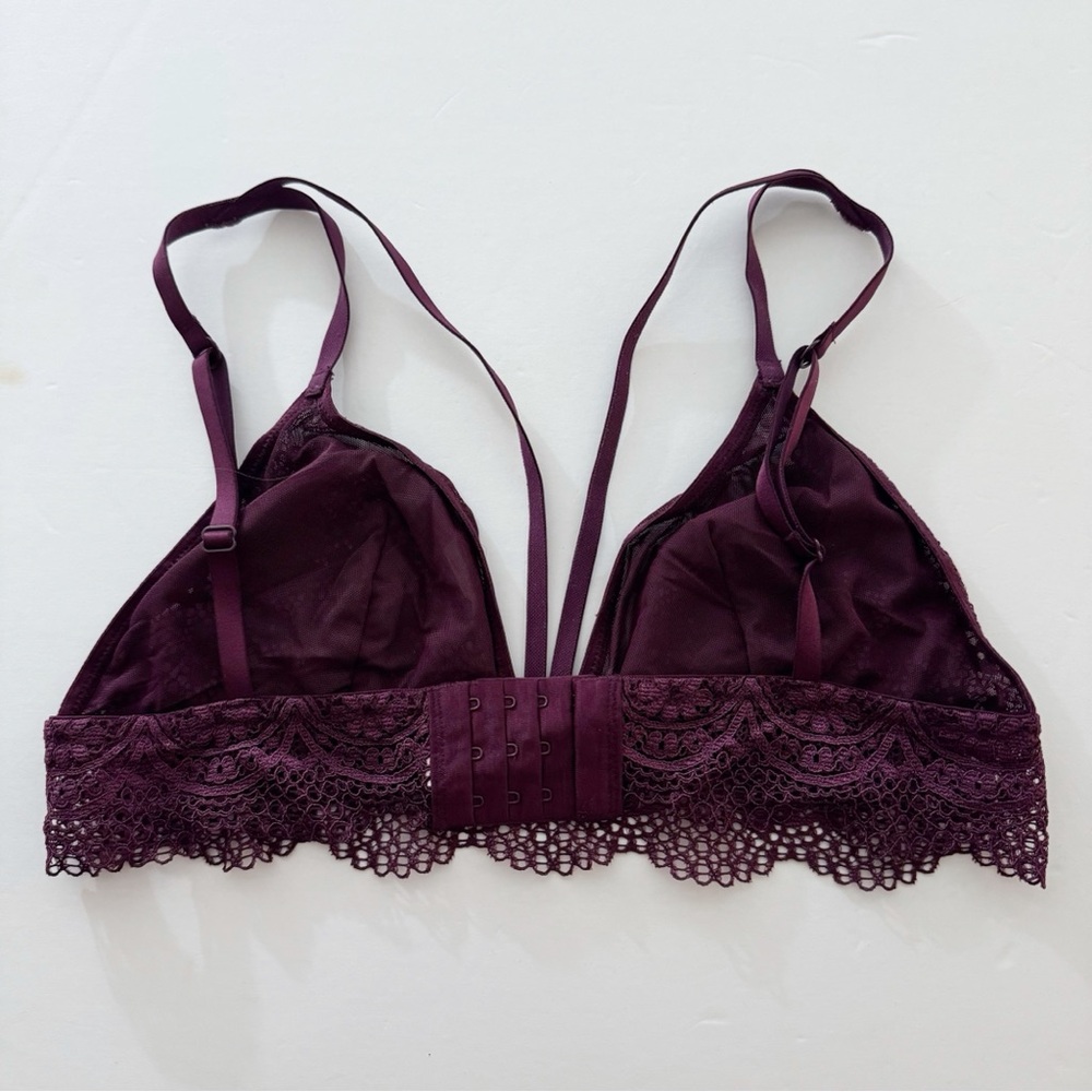 Victoria’s Secret Lace Bralette - Picture 2 of 6